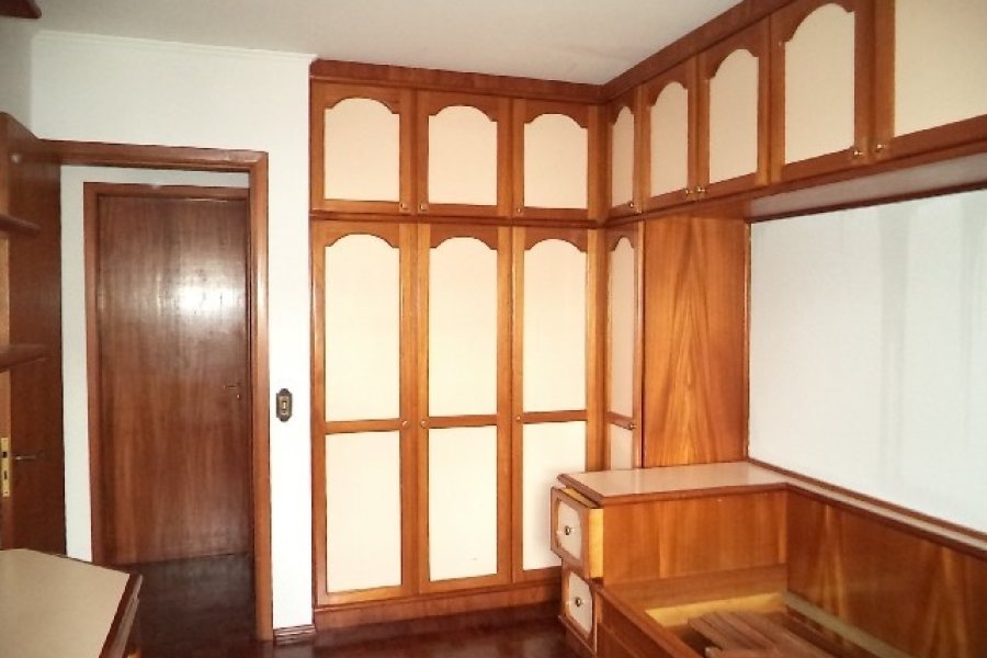 Apartamento com 120m², 2 dormitórios, 1 vaga, no bairro Panazzolo em Caxias do Sul para Comprar