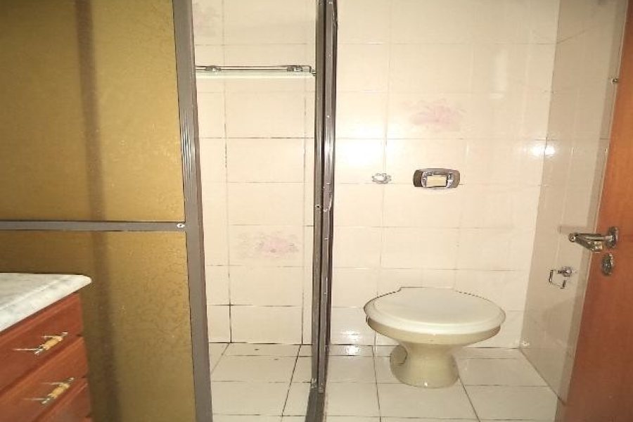 Apartamento com 120m², 2 dormitórios, 1 vaga, no bairro Panazzolo em Caxias do Sul para Comprar