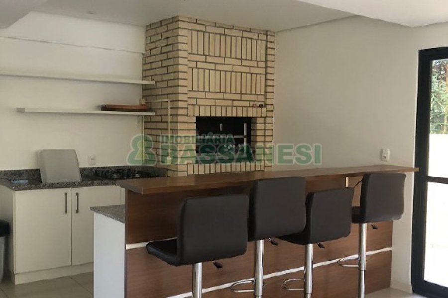 Apartamento com 62m², 2 dormitórios, no bairro Universitário em Caxias do Sul para Alugar
