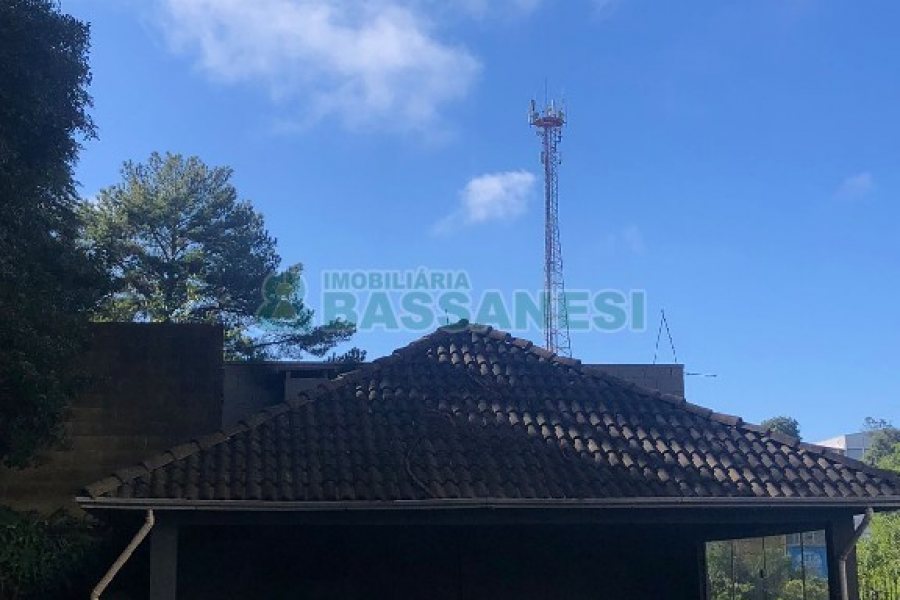 Apartamento com 62m², 2 dormitórios, no bairro Universitário em Caxias do Sul para Alugar