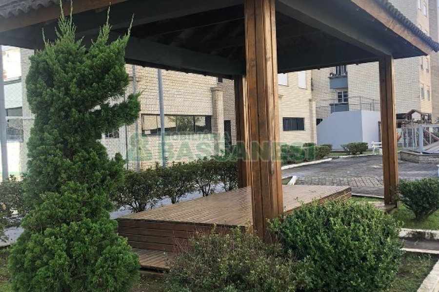 Apartamento com 62m², 2 dormitórios, no bairro Universitário em Caxias do Sul para Alugar