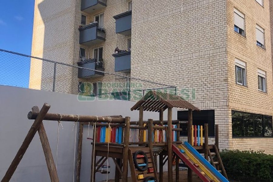 Apartamento com 62m², 2 dormitórios, no bairro Universitário em Caxias do Sul para Alugar