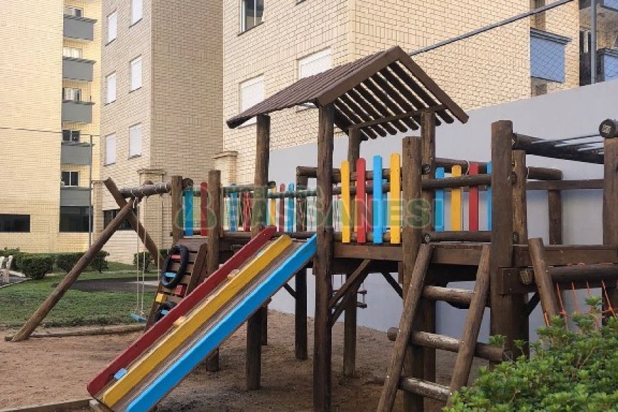 Apartamento com 62m², 2 dormitórios, no bairro Universitário em Caxias do Sul para Alugar