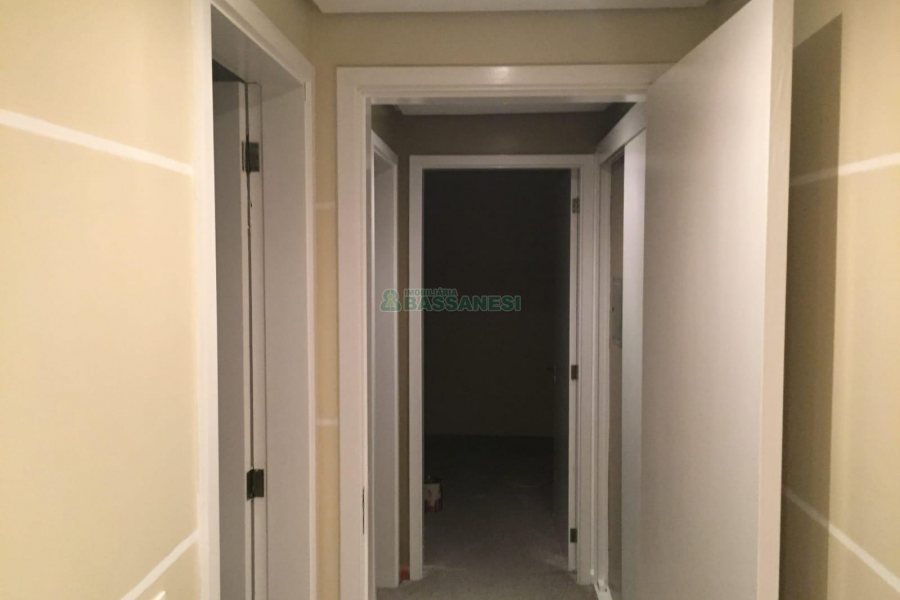 Apartamento com 116m², 3 dormitórios, 2 vagas, no bairro Centro em Caxias do Sul para Comprar