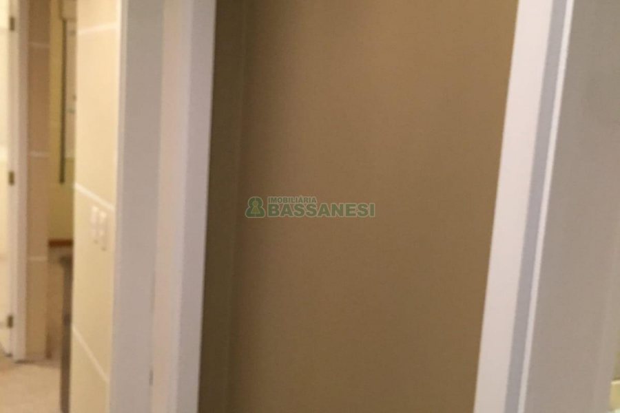 Apartamento com 116m², 3 dormitórios, 2 vagas, no bairro Centro em Caxias do Sul para Comprar