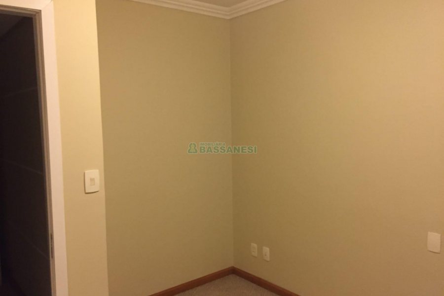 Apartamento com 116m², 3 dormitórios, 2 vagas, no bairro Centro em Caxias do Sul para Comprar