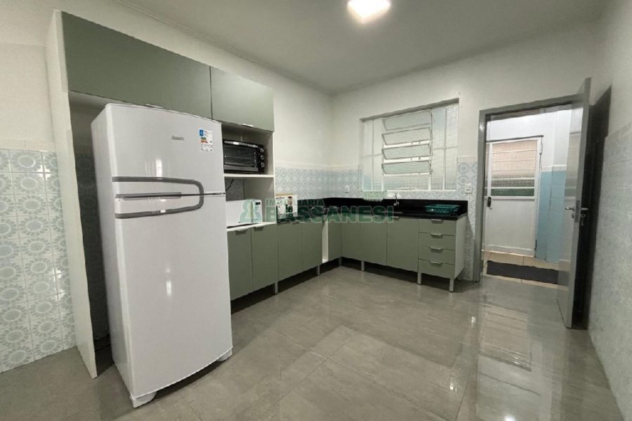 Apto Mobiliado com 107m², 3 dormitórios, 1 vaga, no bairro São Pelegrino em Caxias do Sul para Alugar