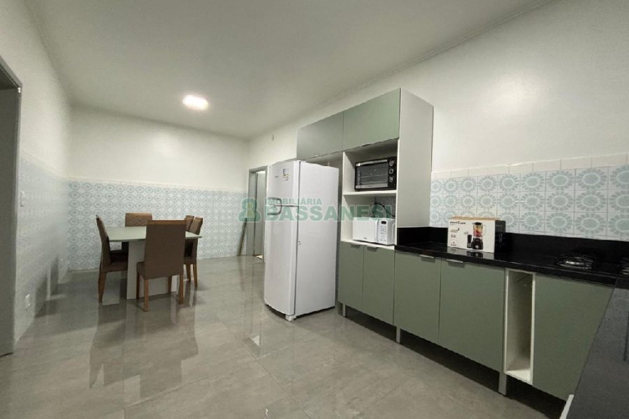 Apto Mobiliado com 107m², 3 dormitórios, 1 vaga, no bairro São Pelegrino em Caxias do Sul para Alugar