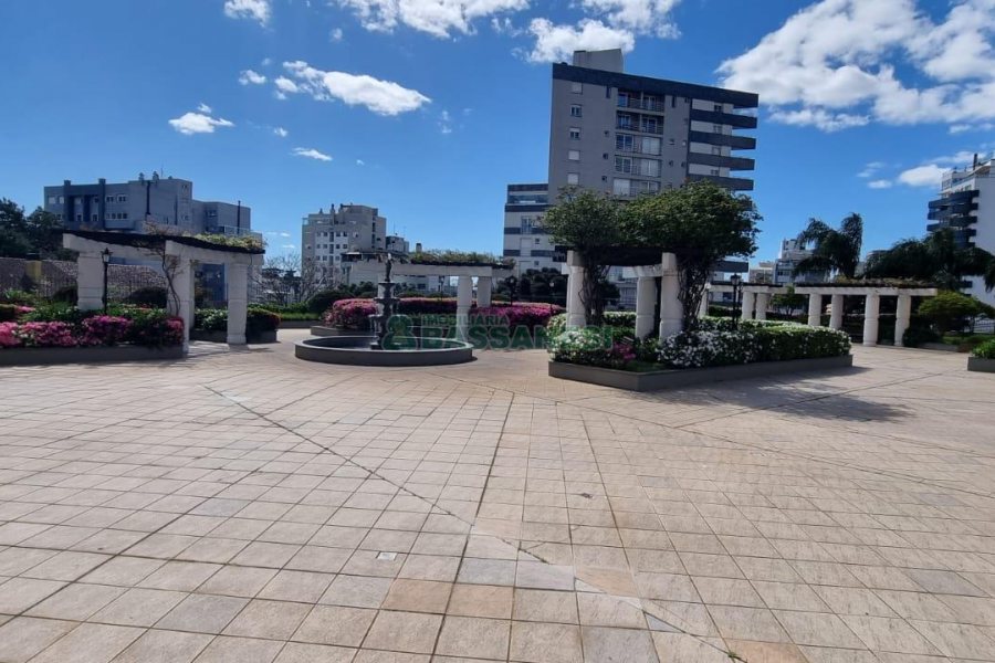 Apto Mobiliado com 94m², 3 dormitórios, 2 vagas, no bairro Rio Branco em Caxias do Sul para Comprar