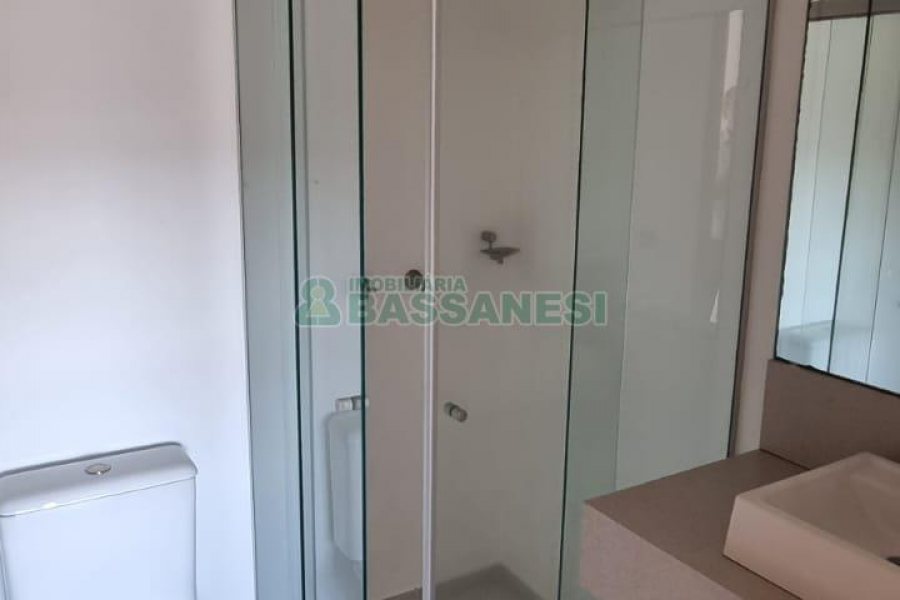 Apto Mobiliado com 94m², 3 dormitórios, 2 vagas, no bairro Rio Branco em Caxias do Sul para Comprar