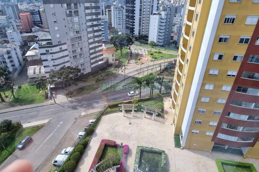 Apto Mobiliado com 94m², 3 dormitórios, 2 vagas, no bairro Rio Branco em Caxias do Sul para Comprar