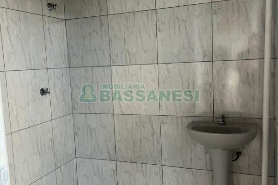 Pavilhão com 250m², no bairro Santa Catarina em Caxias do Sul para Alugar