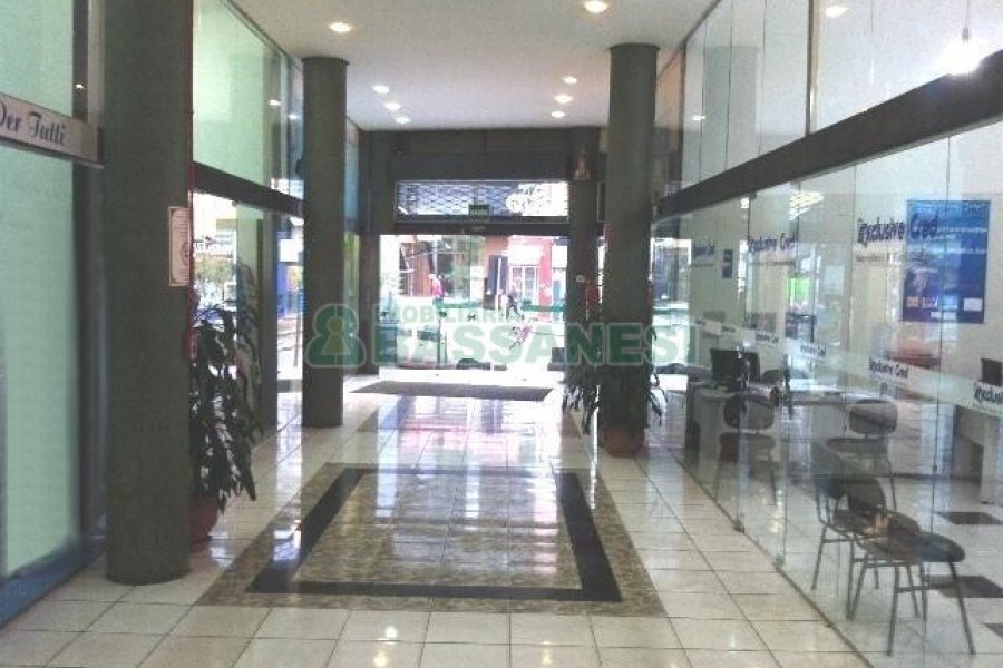 Sala com 44m², no bairro Centro em Caxias do Sul para Alugar