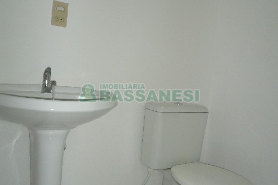 Sala com 44m², no bairro Centro em Caxias do Sul para Alugar