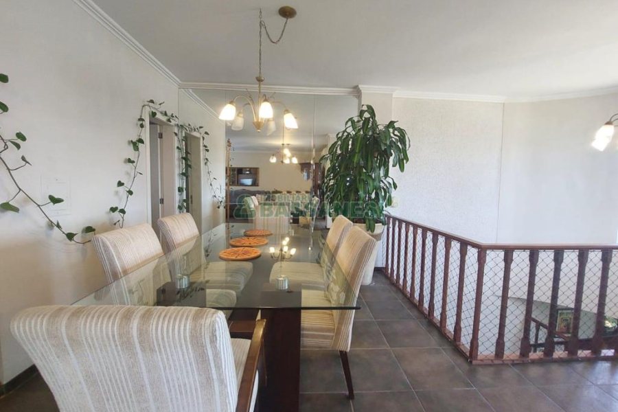 Apartamento com 221m², 3 dormitórios, 2 vagas, no bairro Centro em Caxias do Sul para Alugar ou Comprar