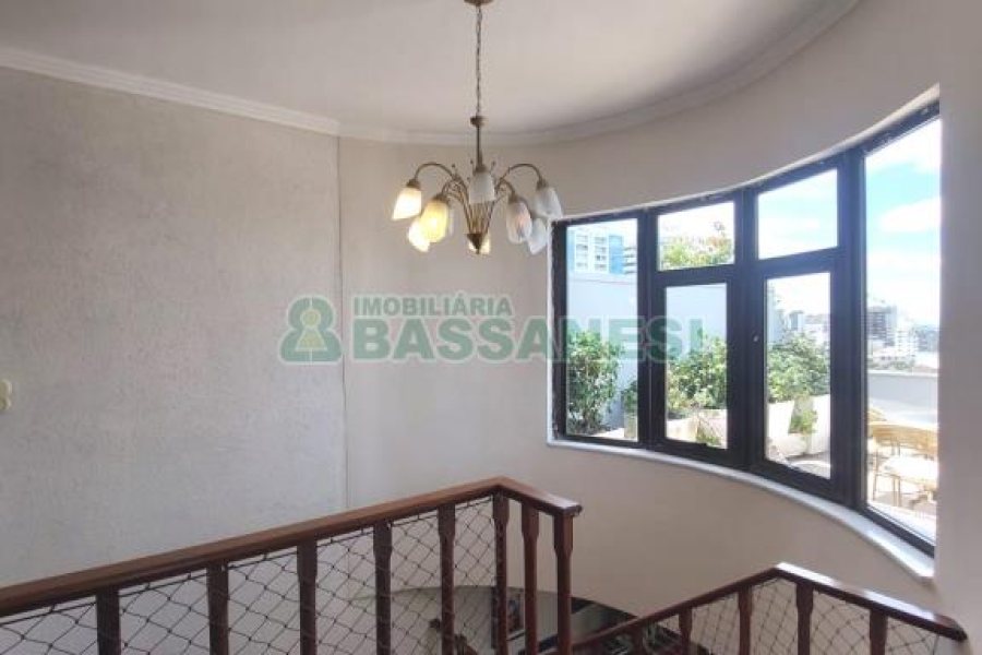 Apartamento com 221m², 3 dormitórios, 2 vagas, no bairro Centro em Caxias do Sul para Alugar ou Comprar