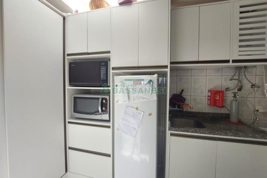 Apartamento com 221m², 3 dormitórios, 2 vagas, no bairro Centro em Caxias do Sul para Alugar ou Comprar