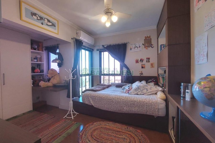 Apartamento com 221m², 3 dormitórios, 2 vagas, no bairro Centro em Caxias do Sul para Alugar ou Comprar