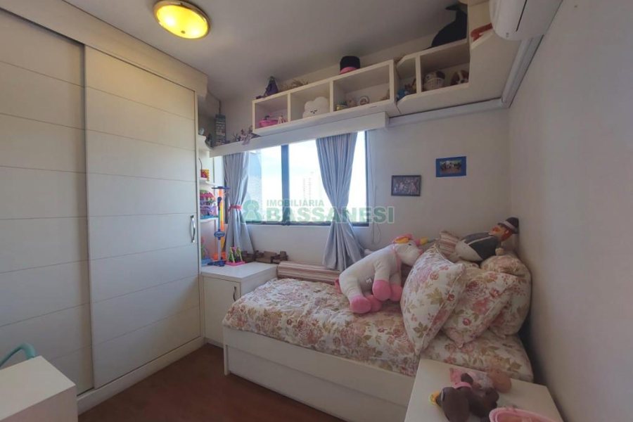 Apartamento com 221m², 3 dormitórios, 2 vagas, no bairro Centro em Caxias do Sul para Alugar ou Comprar