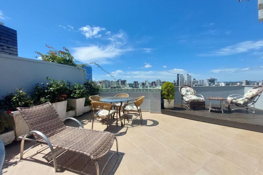 Apartamento com 221m², 3 dormitórios, 2 vagas, no bairro Centro em Caxias do Sul para Alugar ou Comprar