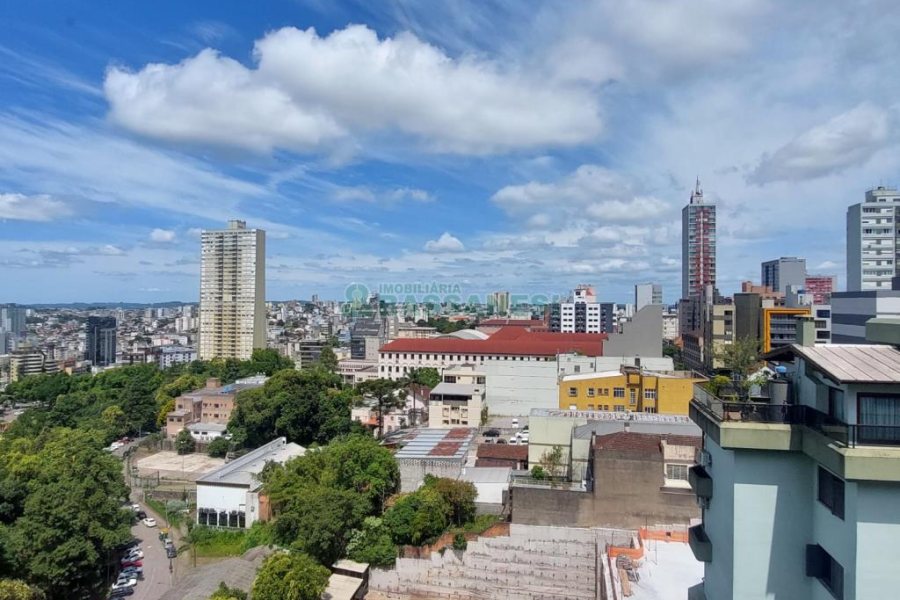 Apartamento com 221m², 3 dormitórios, 2 vagas, no bairro Centro em Caxias do Sul para Alugar ou Comprar