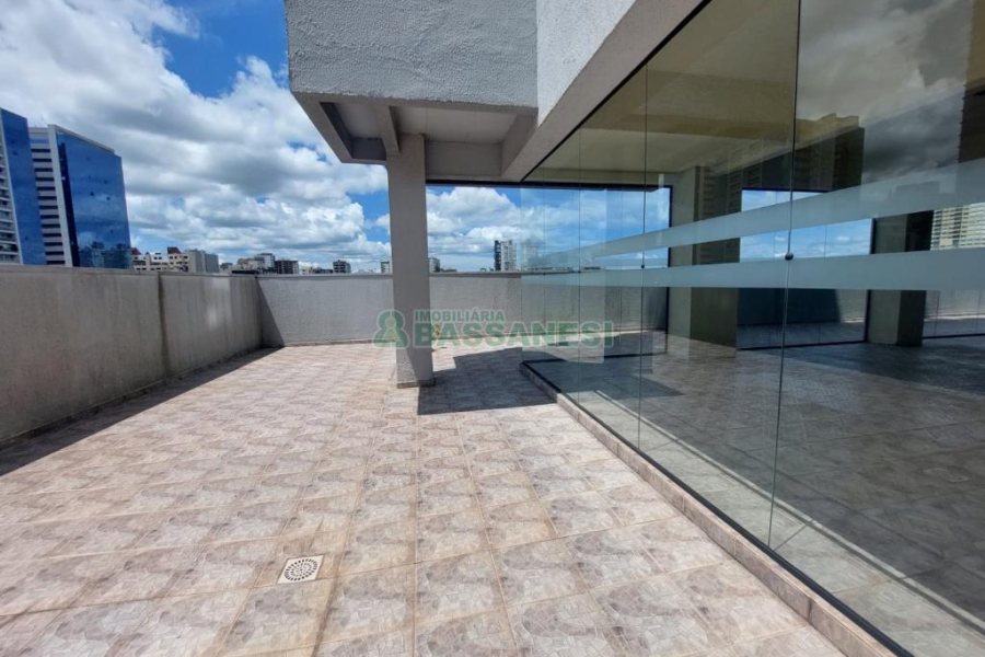 Apartamento com 221m², 3 dormitórios, 2 vagas, no bairro Centro em Caxias do Sul para Alugar ou Comprar