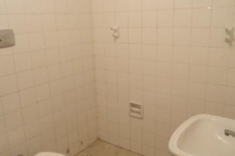 Sala com 30m², no bairro Centro em Caxias do Sul para Alugar