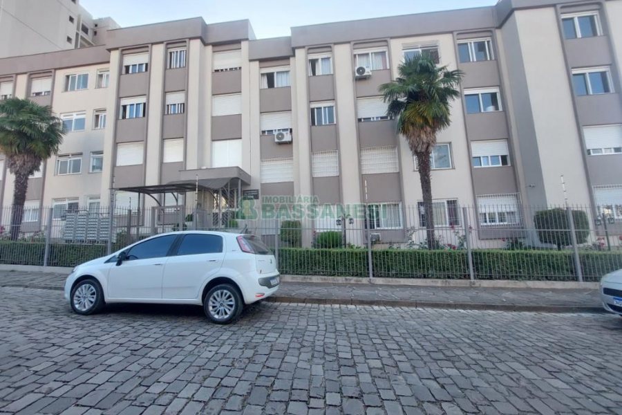 Apto Mobiliado com 75m², 2 dormitórios, 1 vaga, no bairro Pio X em Caxias do Sul para Alugar