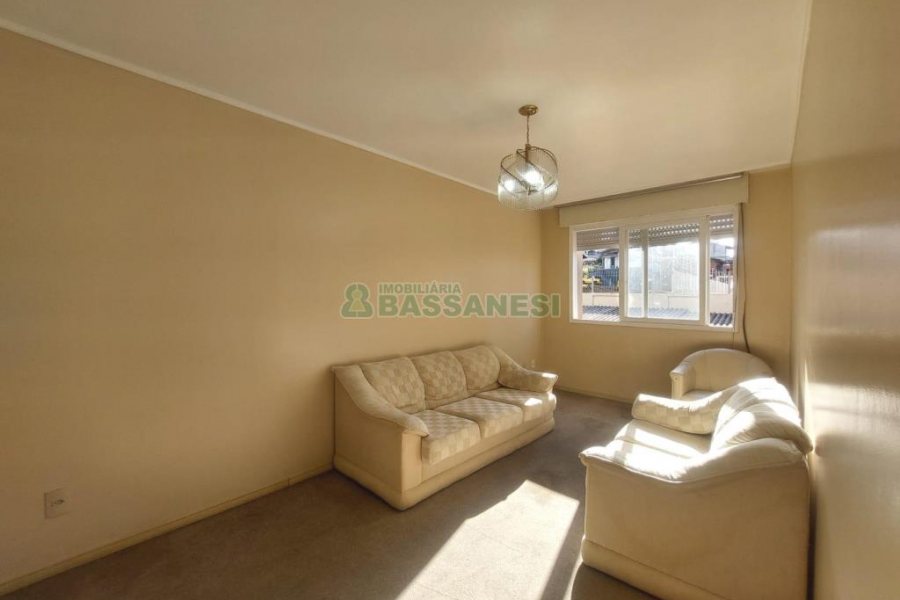 Apto Mobiliado com 75m², 2 dormitórios, 1 vaga, no bairro Pio X em Caxias do Sul para Alugar