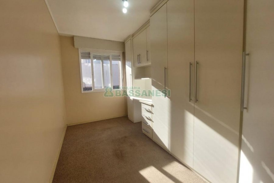 Apto Mobiliado com 75m², 2 dormitórios, 1 vaga, no bairro Pio X em Caxias do Sul para Alugar