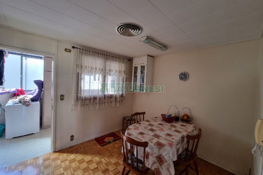 Apartamento com 158m², 3 dormitórios, 2 vagas, no bairro Centro em Caxias do Sul para Comprar