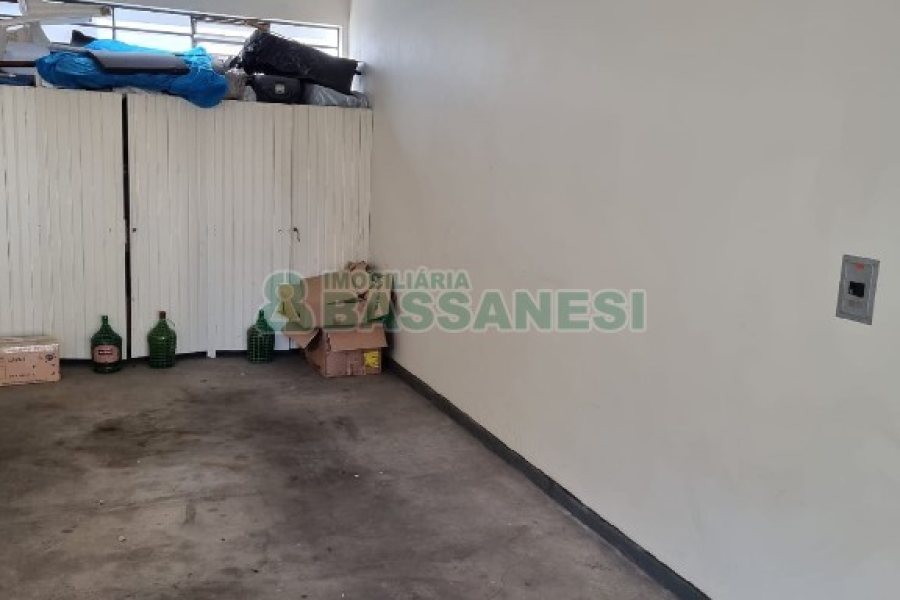 Apartamento com 158m², 3 dormitórios, 2 vagas, no bairro Centro em Caxias do Sul para Comprar