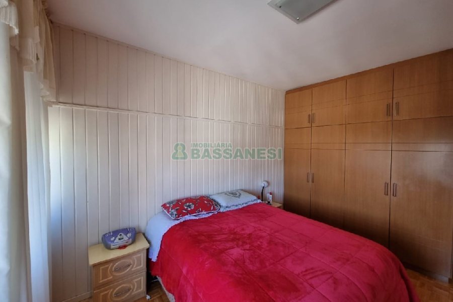 Apartamento com 158m², 3 dormitórios, 2 vagas, no bairro Centro em Caxias do Sul para Comprar