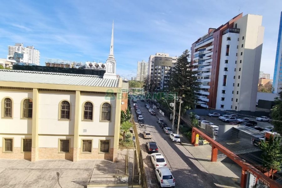 Apartamento com 158m², 3 dormitórios, 2 vagas, no bairro Centro em Caxias do Sul para Comprar