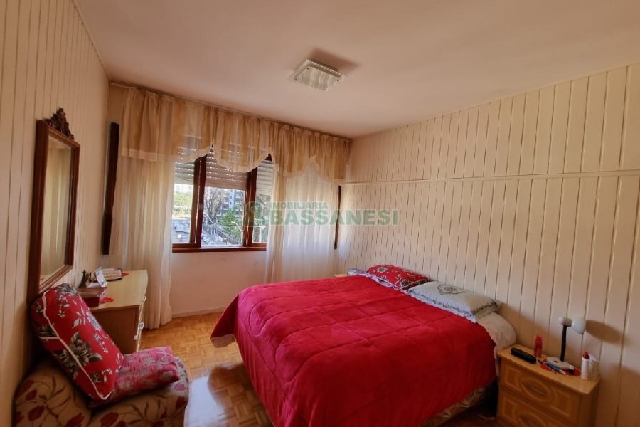 Apartamento com 158m², 3 dormitórios, 2 vagas, no bairro Centro em Caxias do Sul para Comprar