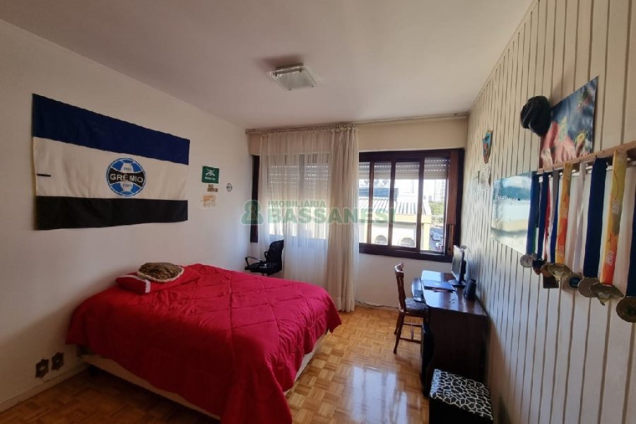 Apartamento com 158m², 3 dormitórios, 2 vagas, no bairro Centro em Caxias do Sul para Comprar