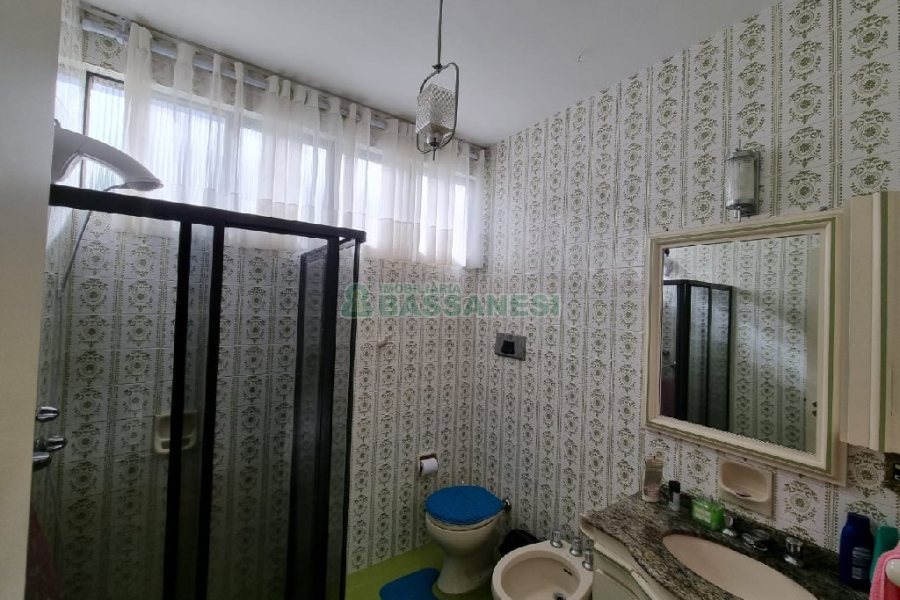 Apartamento com 158m², 3 dormitórios, 2 vagas, no bairro Centro em Caxias do Sul para Comprar