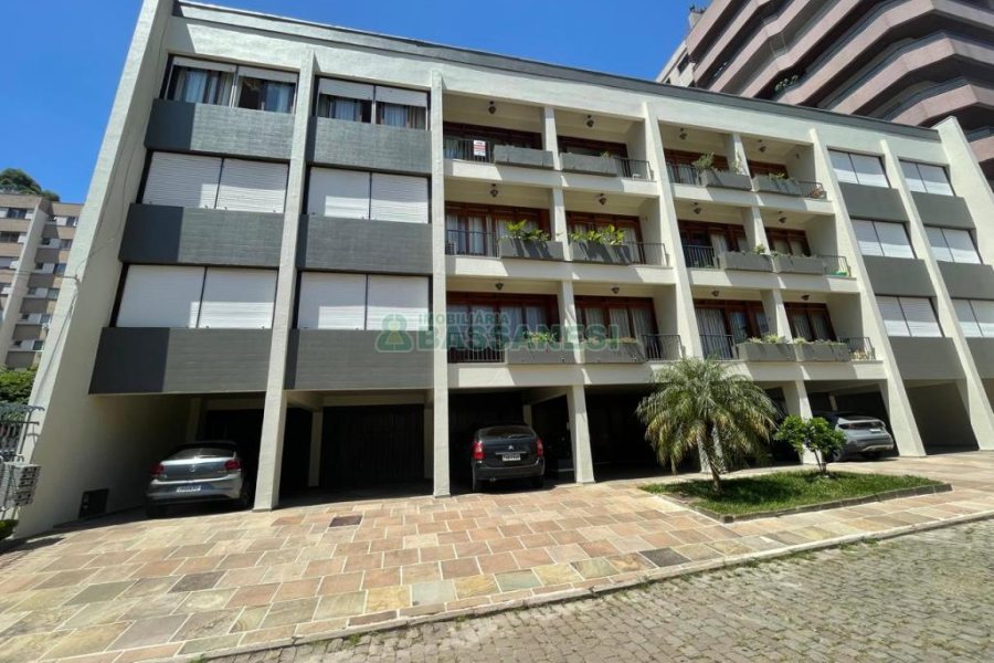 Apartamento com 158m², 3 dormitórios, 2 vagas, no bairro Centro em Caxias do Sul para Comprar