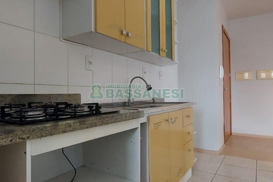 Apartamento com 60m², 1 dormitório, 1 vaga, no bairro Lourdes em Caxias do Sul para Alugar
