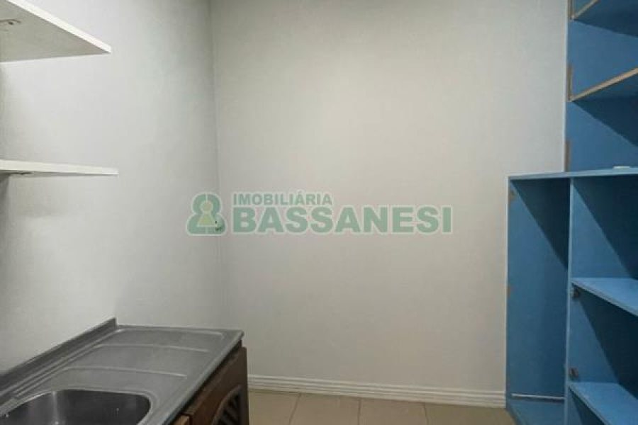 Loja com 252m², 11 vagas, no bairro Lourdes em Caxias do Sul para Alugar ou Comprar
