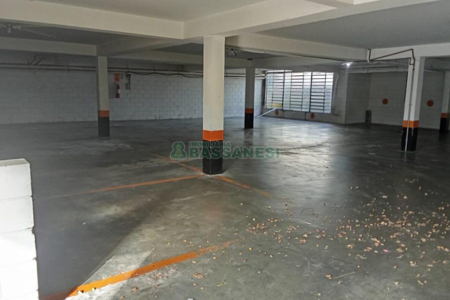 Loja com 252m², 11 vagas, no bairro Lourdes em Caxias do Sul para Alugar ou Comprar