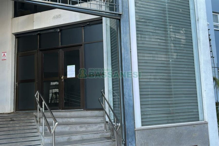 Loja com 300m², no bairro Centro em Caxias do Sul para Alugar