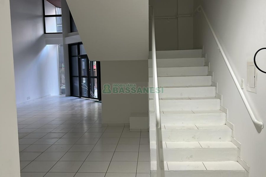 Loja com 300m², no bairro Centro em Caxias do Sul para Alugar