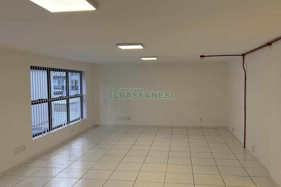 Loja com 300m², no bairro Centro em Caxias do Sul para Alugar