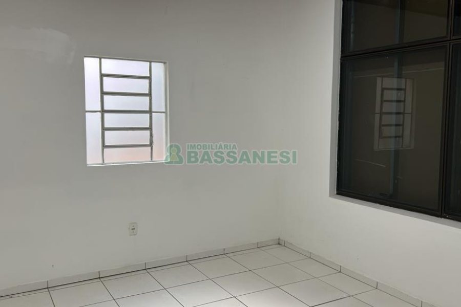 Loja com 300m², no bairro Centro em Caxias do Sul para Alugar