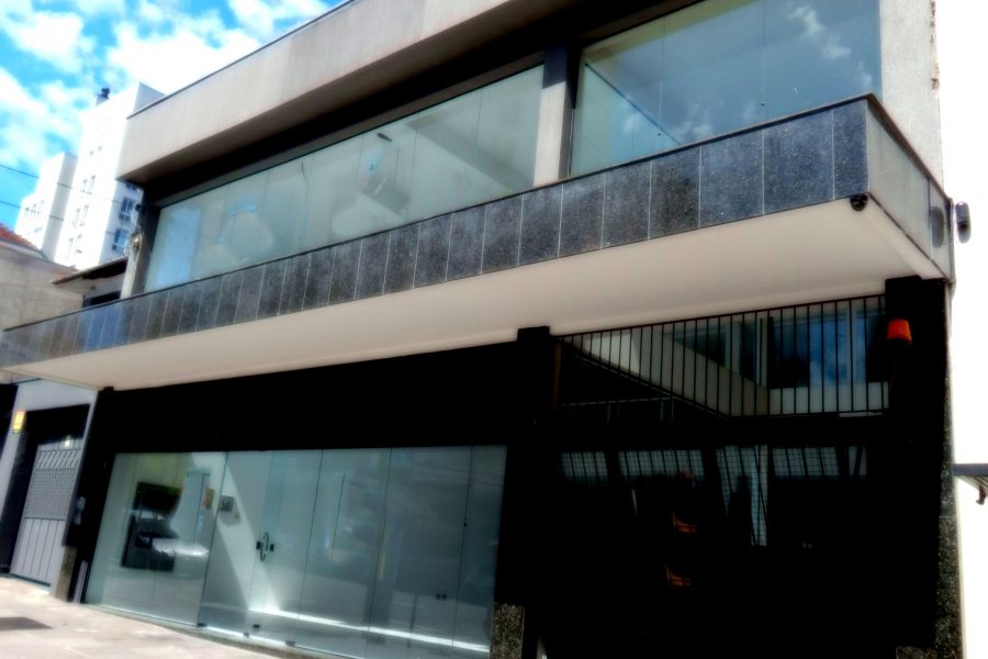 Loja com 594m², 12 vagas, no bairro Centro em Caxias do Sul para Comprar