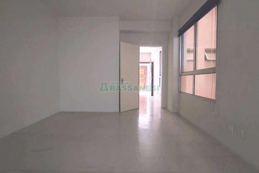 Sala com 41m², no bairro Centro em Caxias do Sul para Alugar