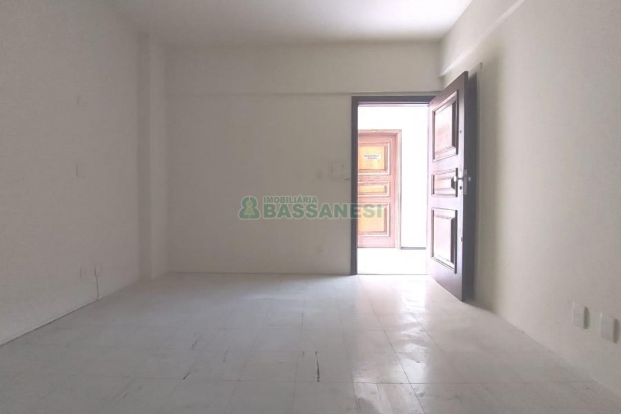 Sala com 41m², no bairro Centro em Caxias do Sul para Alugar