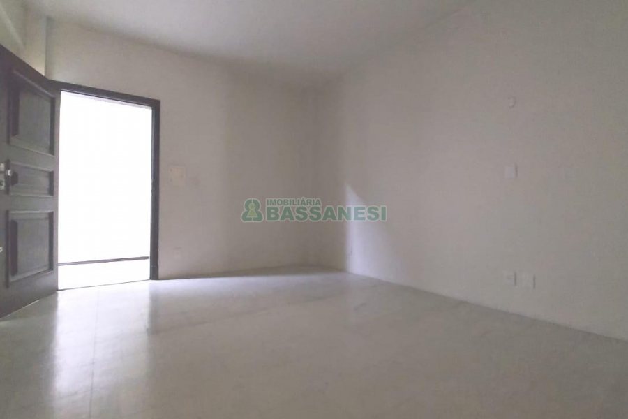 Sala com 41m², no bairro Centro em Caxias do Sul para Alugar