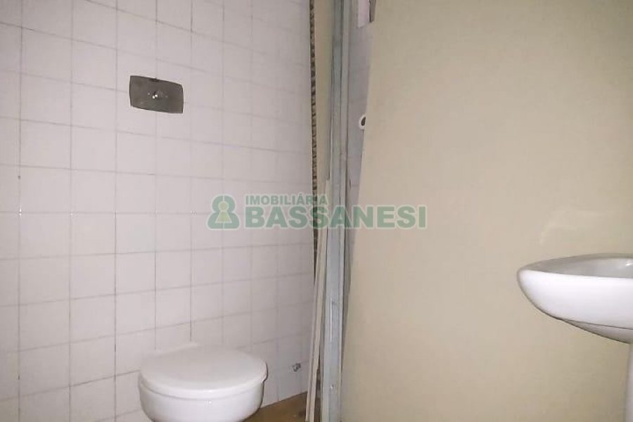 Sala com 41m², no bairro Centro em Caxias do Sul para Alugar